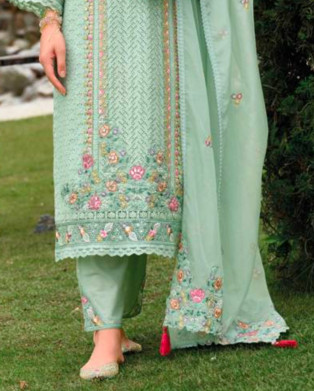 Matrut | Gulzar Green Straight Suit