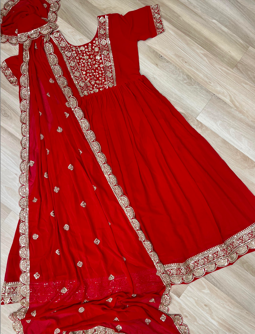 Matrut | Keeran Red Gown