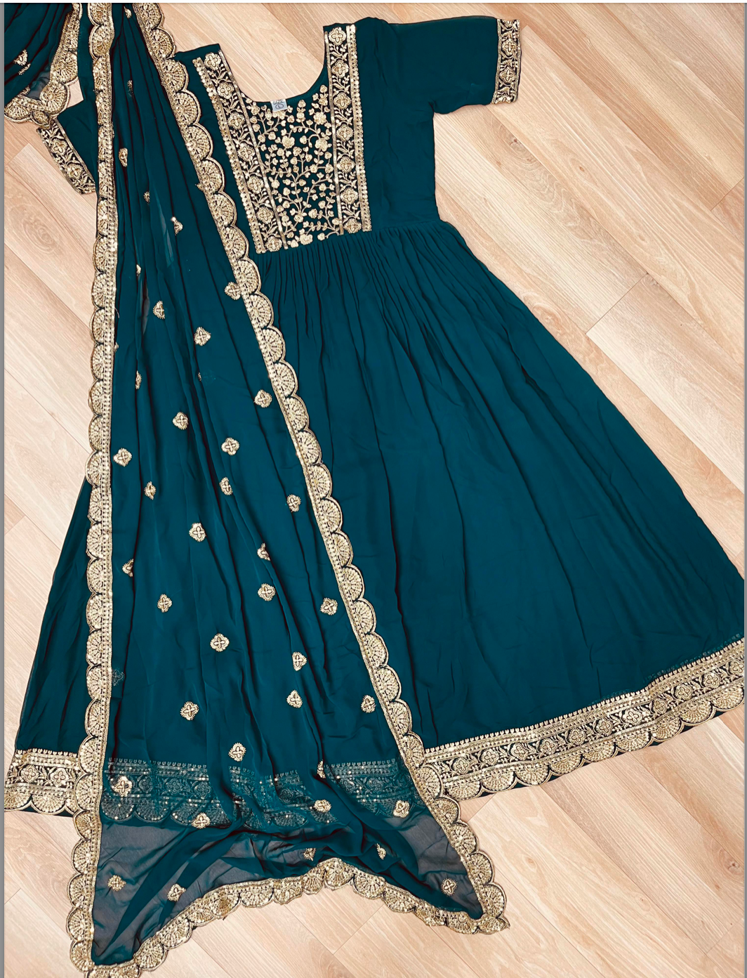 Matrut | Keeran Green Gown