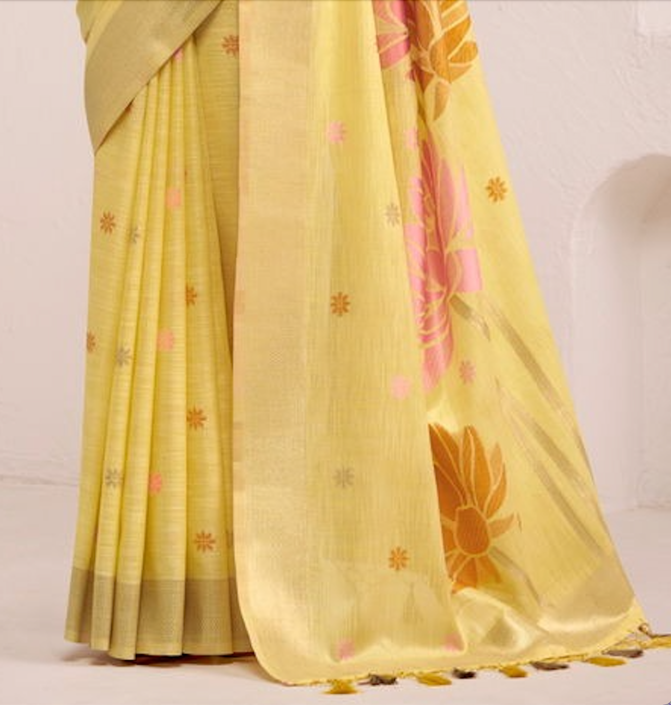 Matrut | Dinamic Light Yellow Saree