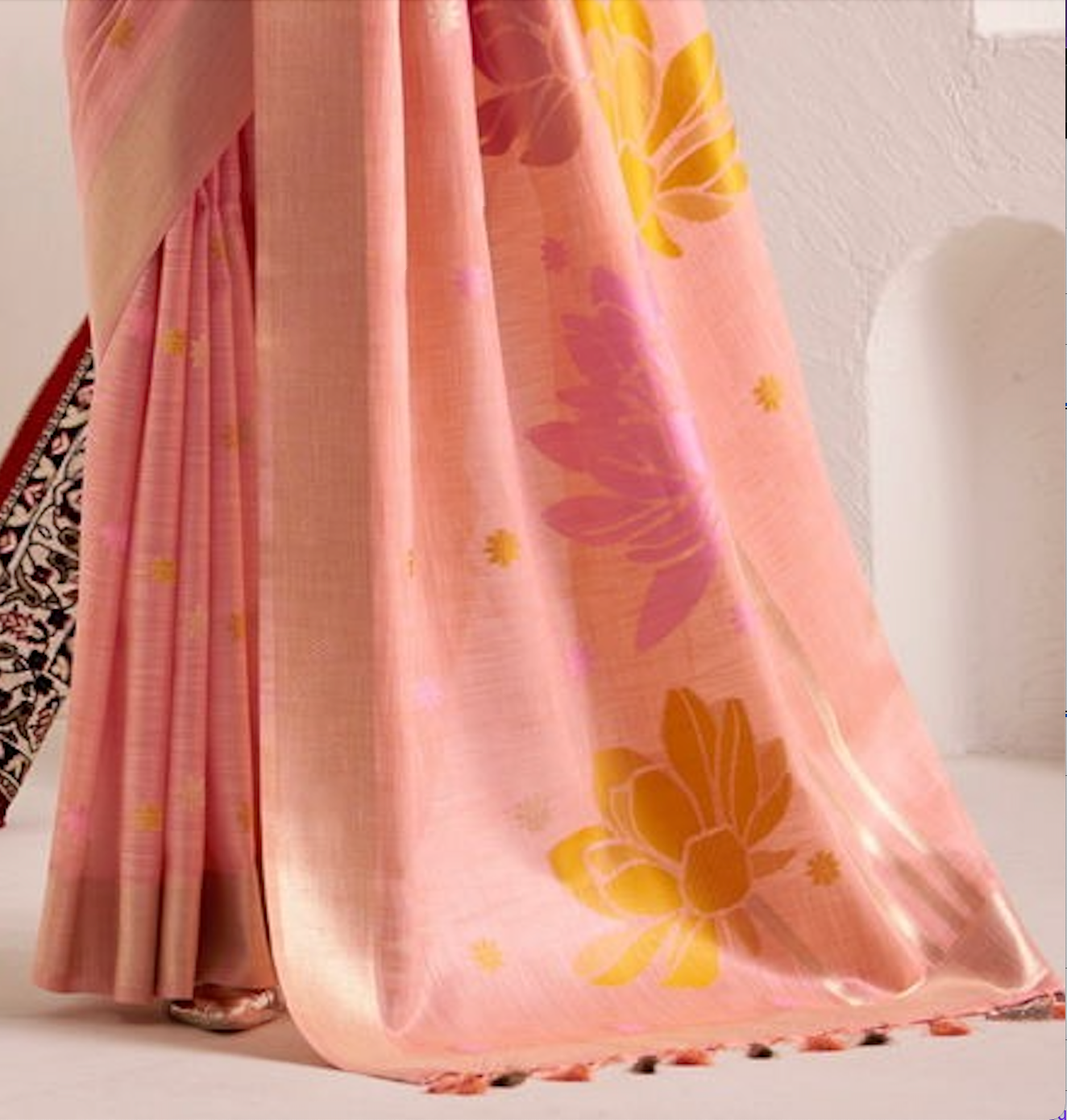 Matrut | Dinamic Peach Saree