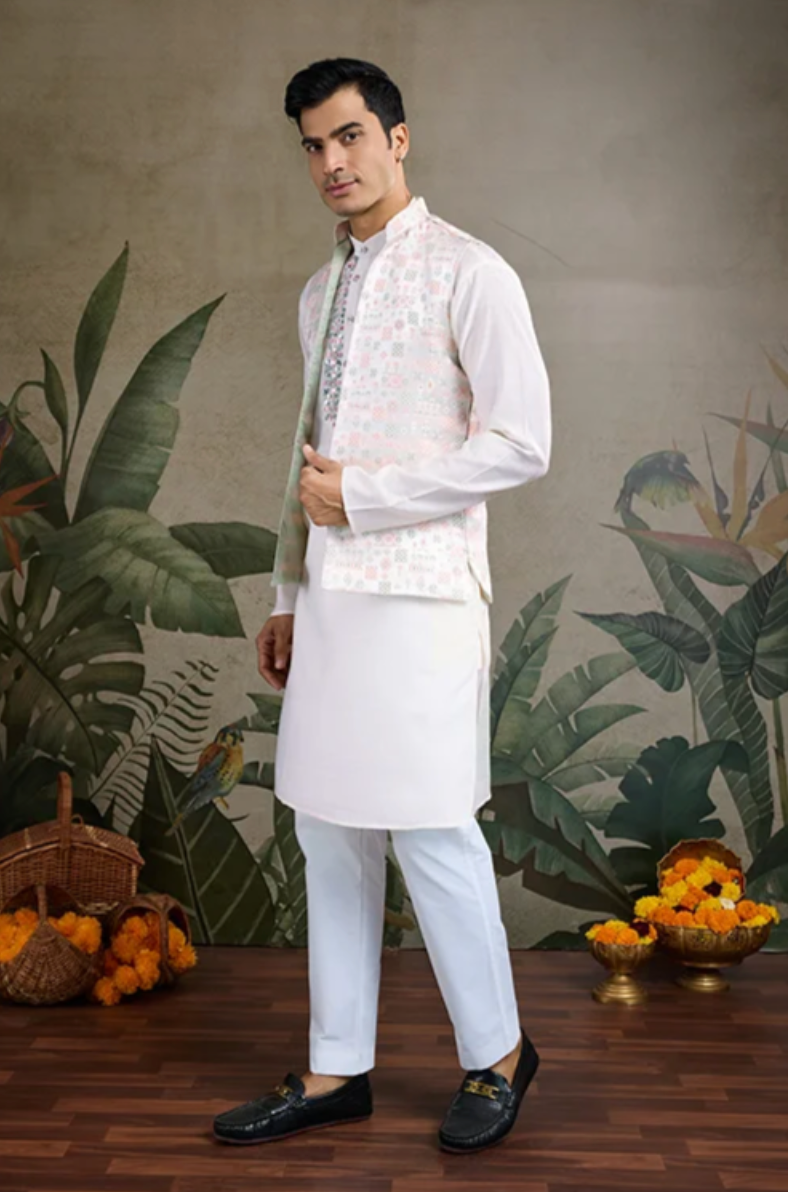 Matrut | Shaan Off-white Kurta Set