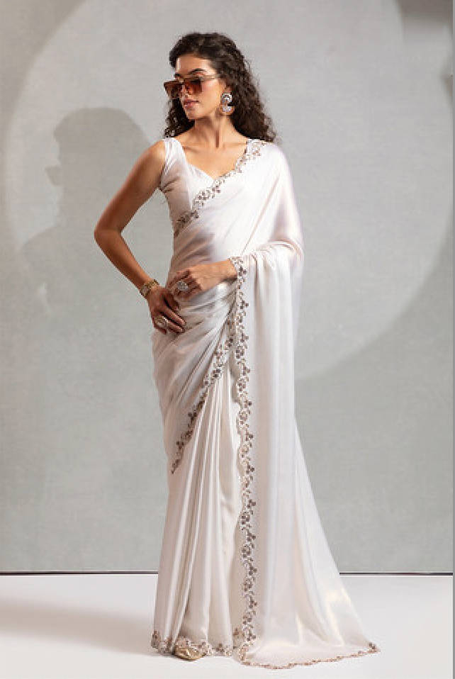 Matrut | Glow White Saree