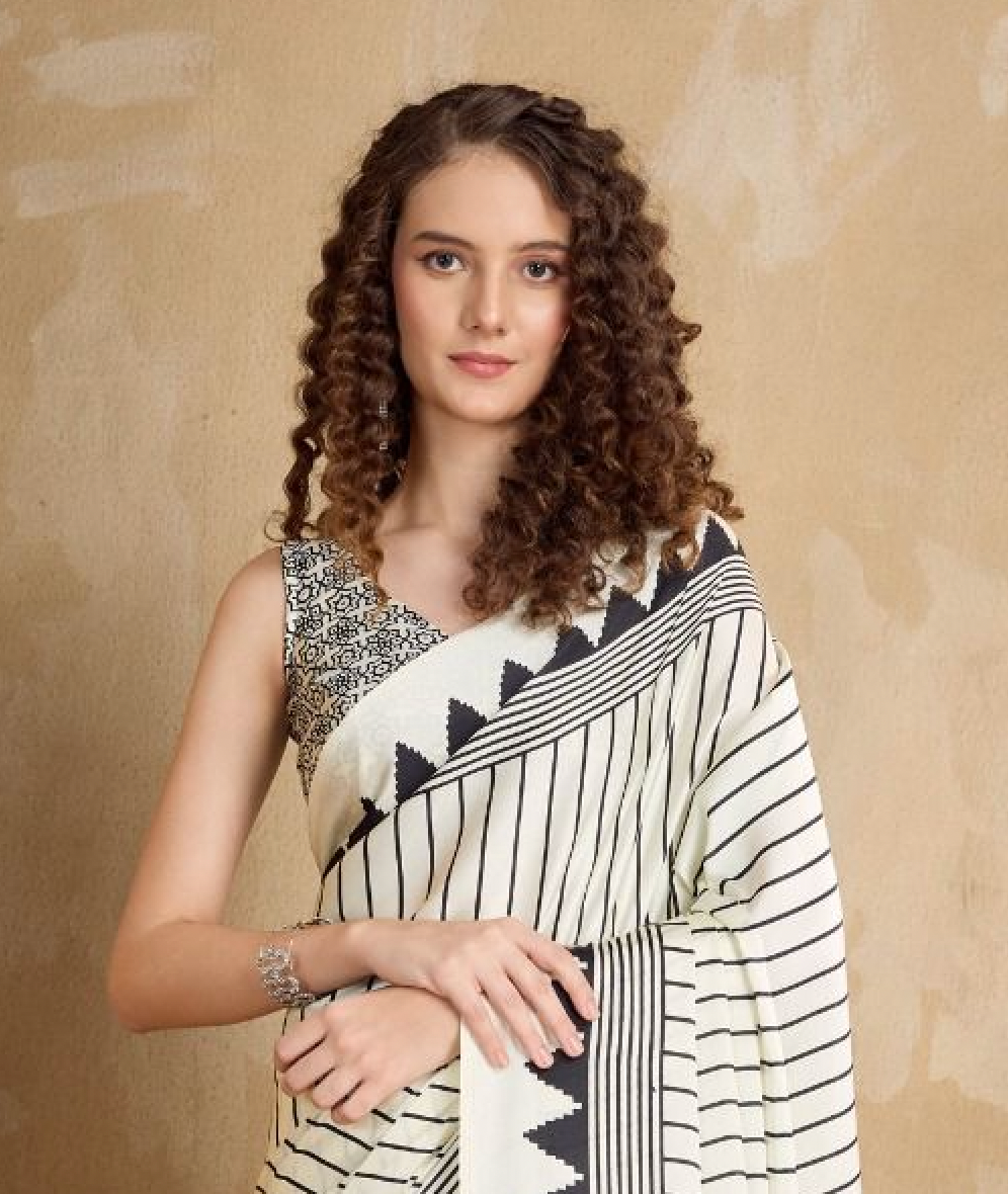Matrut | Chakra White Saree