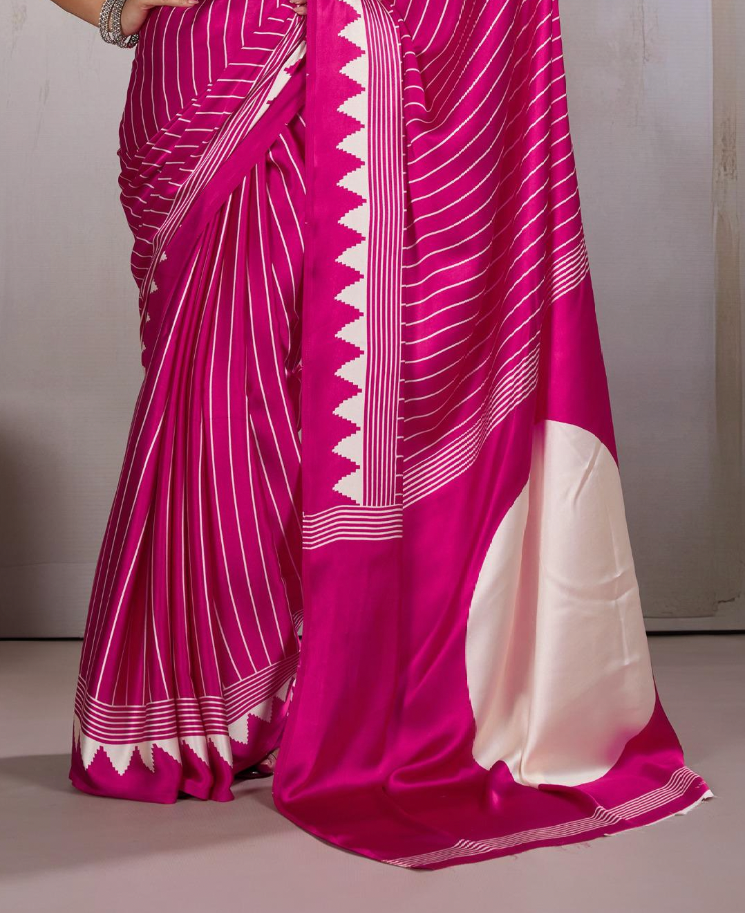 Matrut | Chakra Hot Pink Saree