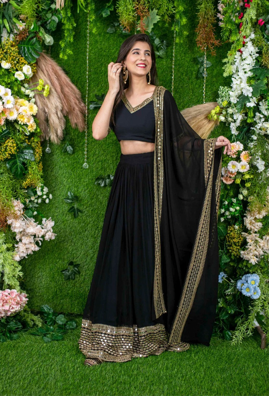 Matrut | Amber Blaze Black-Gold Lehenga