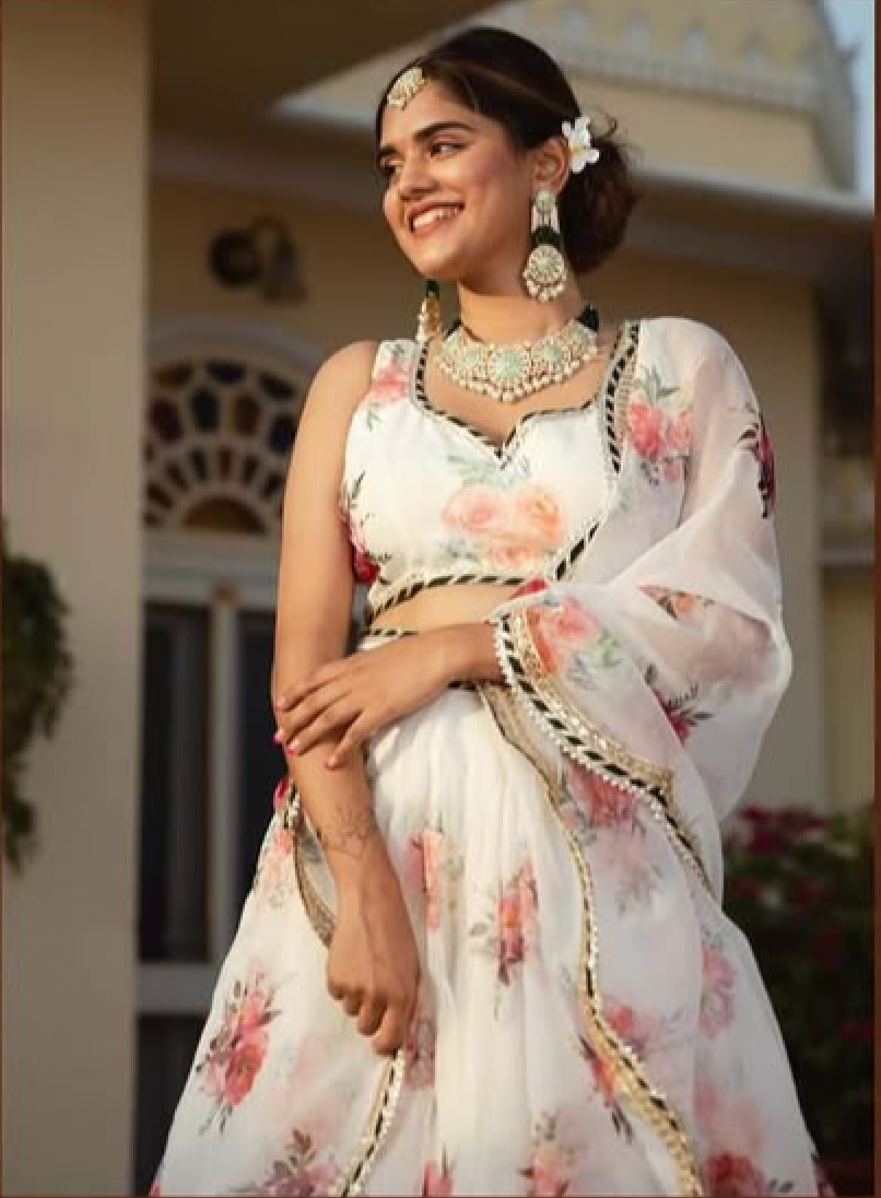 Matrut | Darling White Floral Lehenga