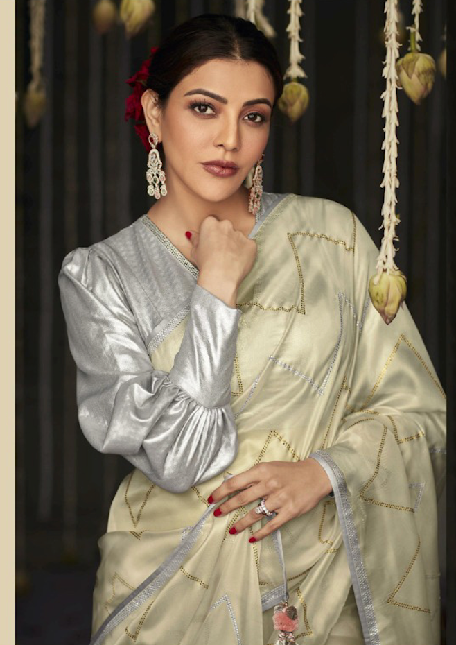 Matrut | Hit Volume Beige-Silver Saree