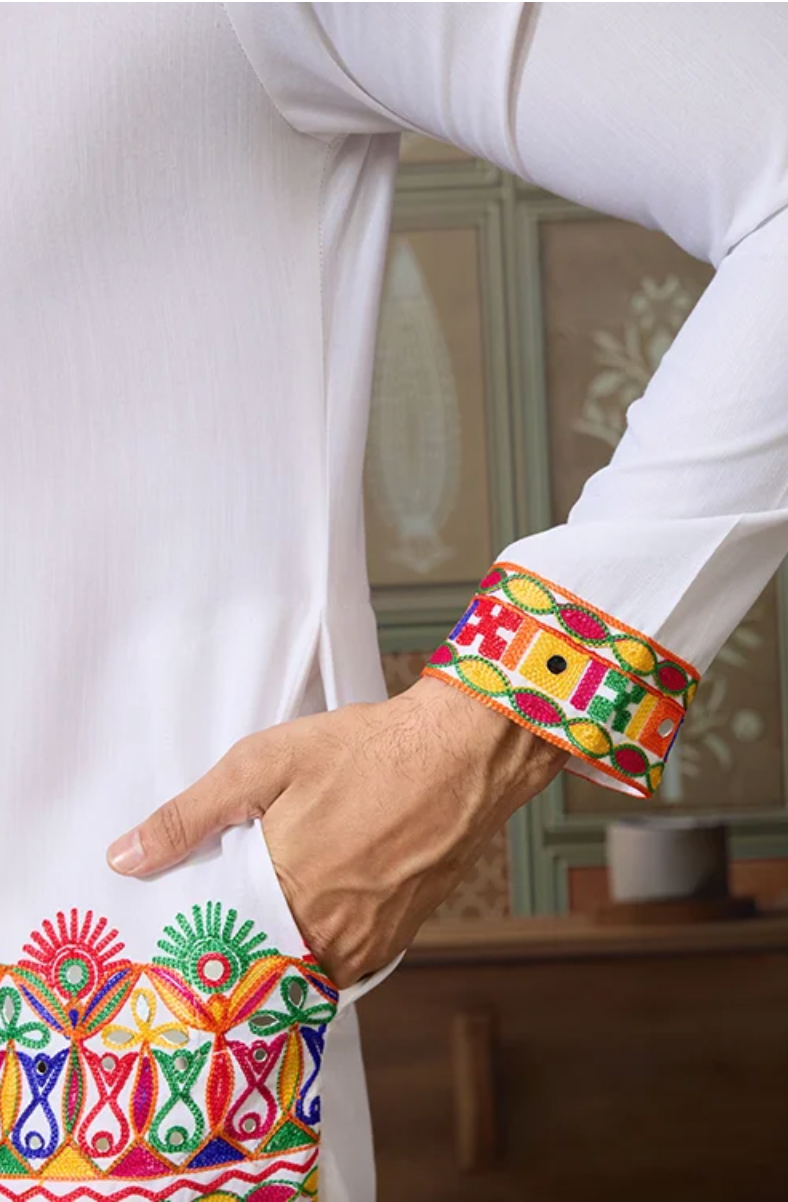 Matrut | Raas White Kurta Set