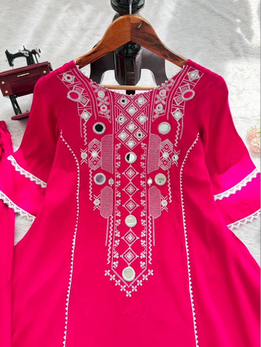 Matrut | Lukchup Pink Kurti Set
