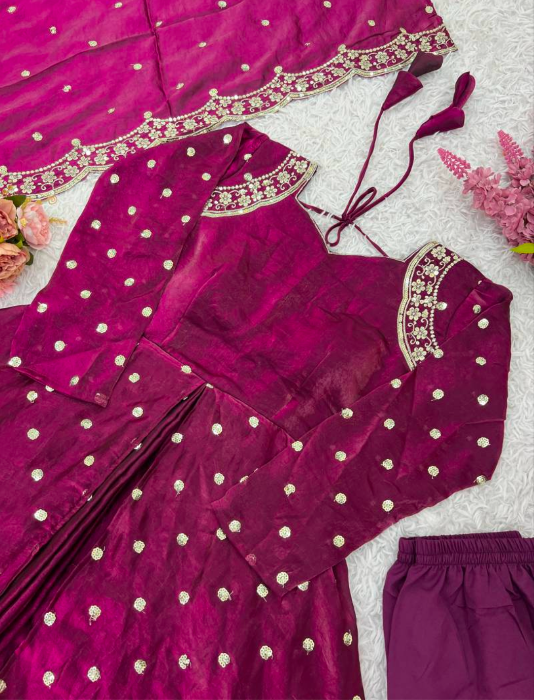 Matrut | Naisha Magenta Gown
