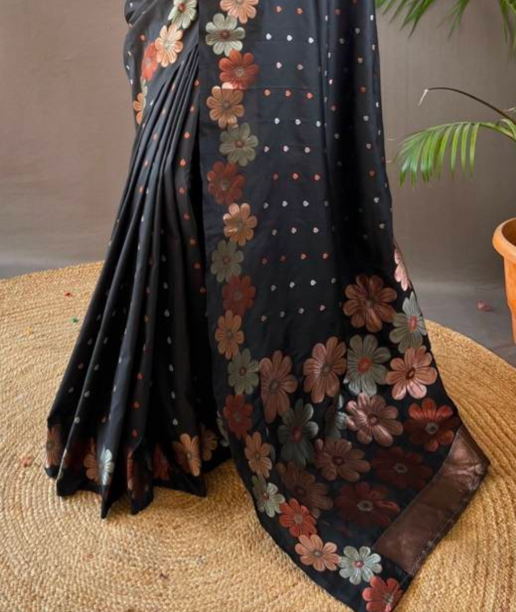 Matrut | Siya Black Saree
