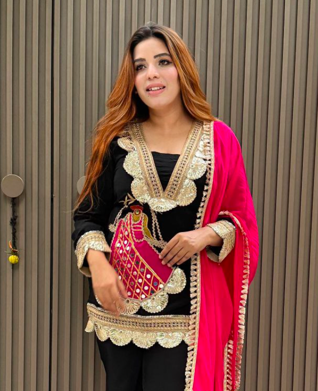 Matrut | Resham Kraft Black Palazzo Suit