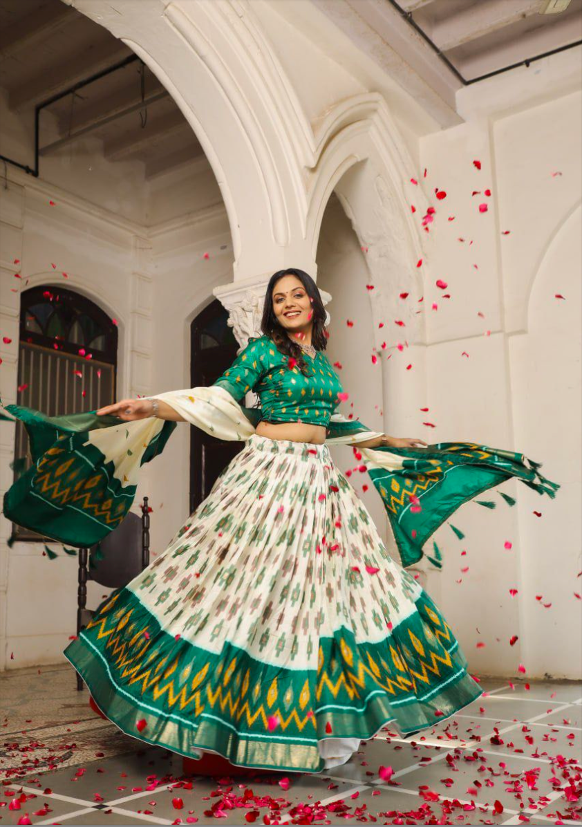 Matrut | Yuvti Green Multicolor Lehenga