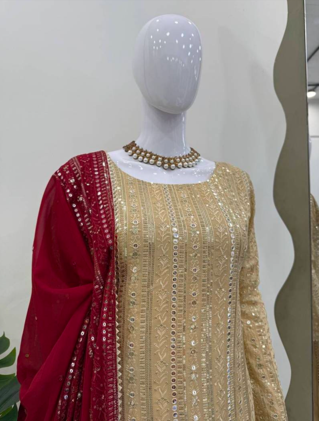 Matrut | Glory Beige-Red Straight Suit