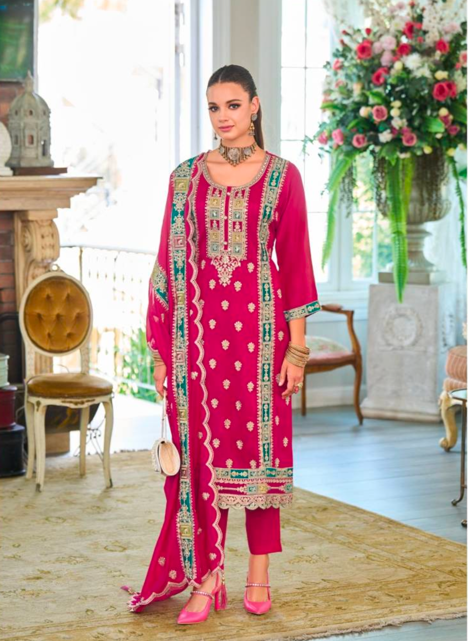 Matrut | Noura Rani Pink Straight Suit