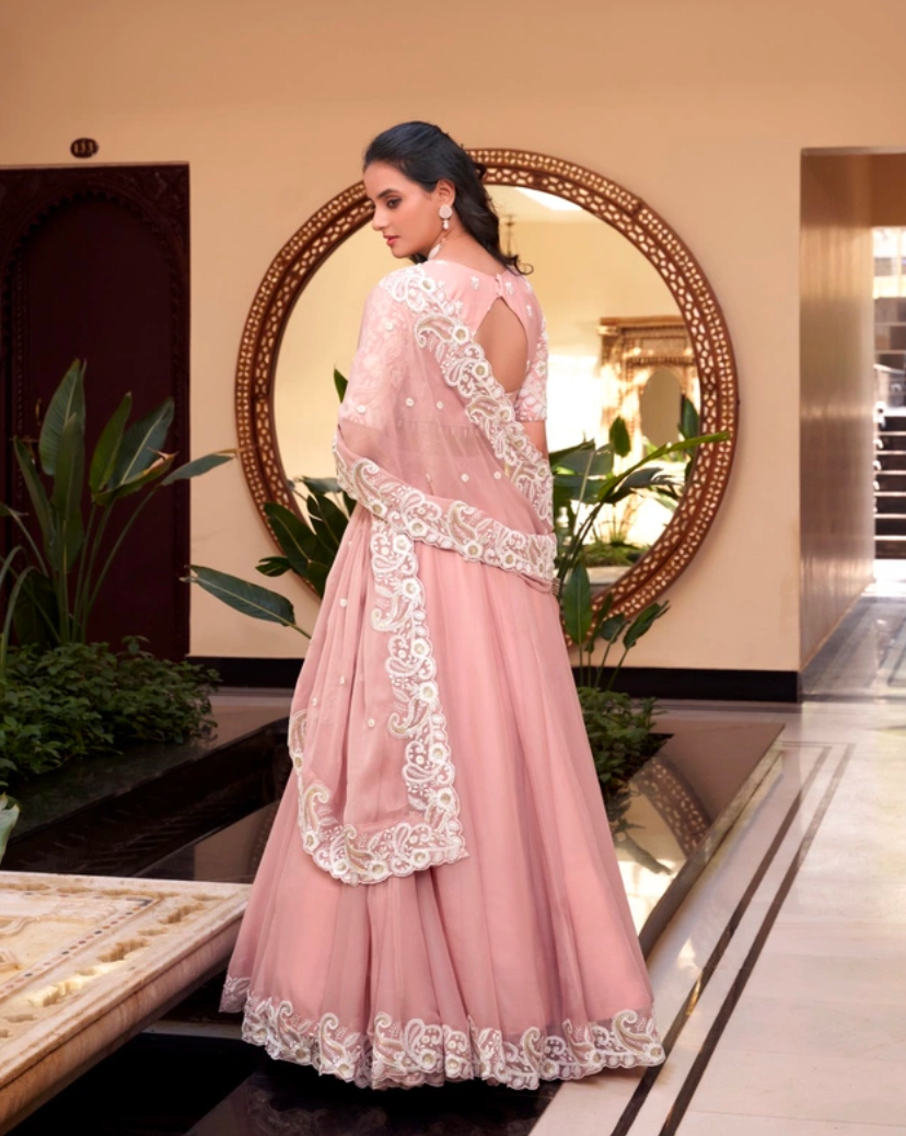 Matrut |  Khoobsoorat Baby Pink Lehenga