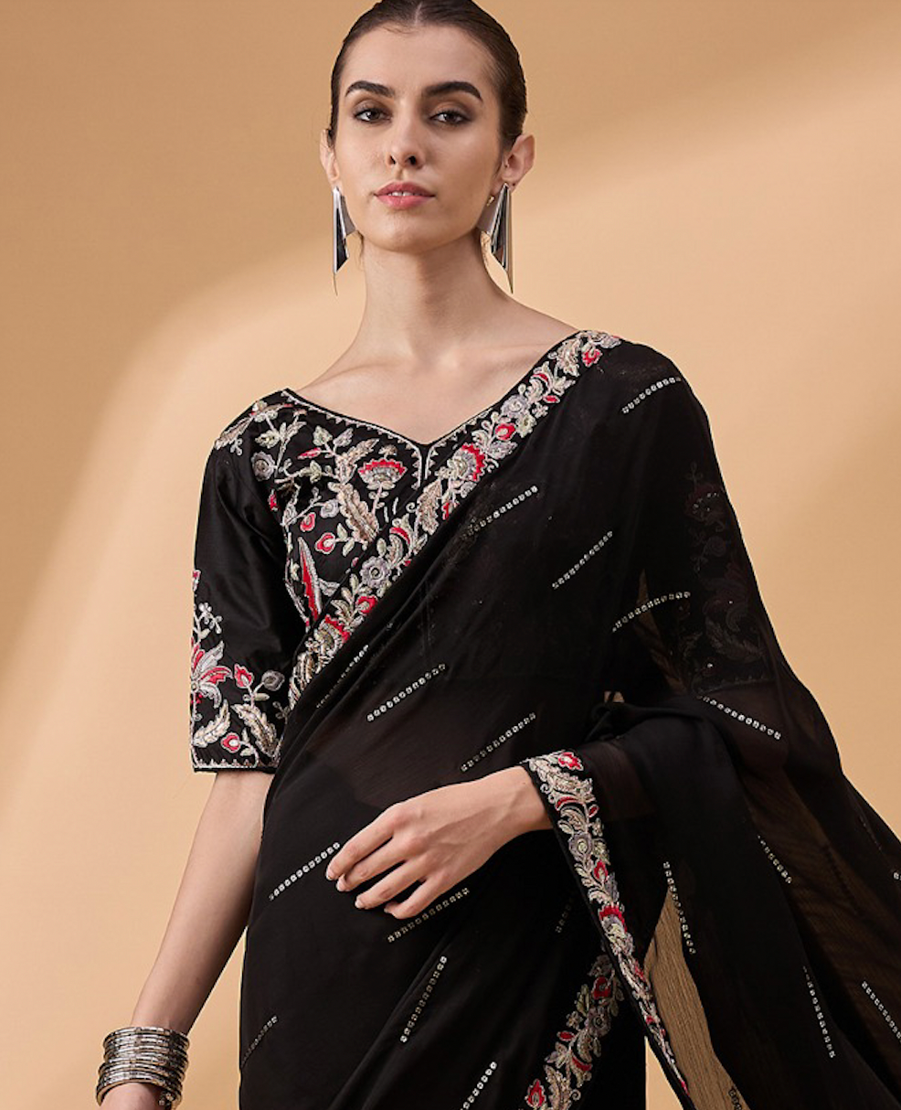 Matrut | Aavya Black Saree