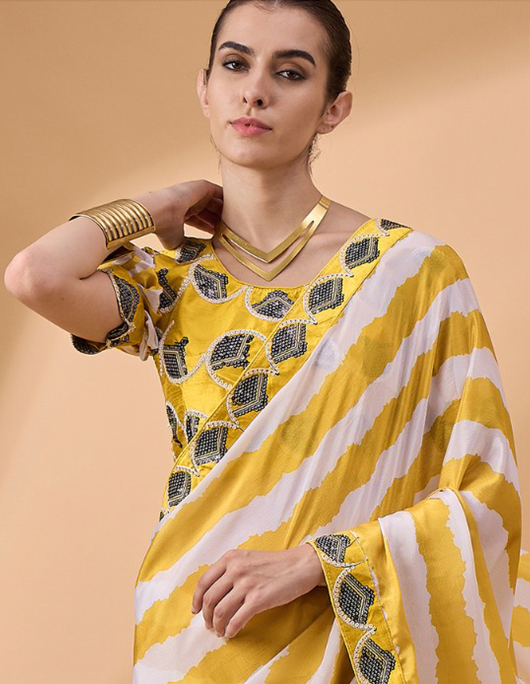 Matrut | Aavya Stripes Yellow Saree