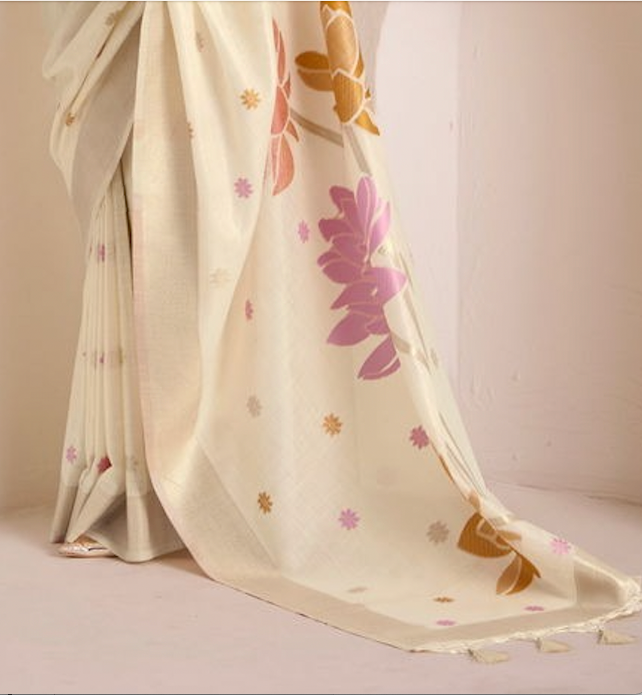 Matrut | Dinamic Off-white Saree