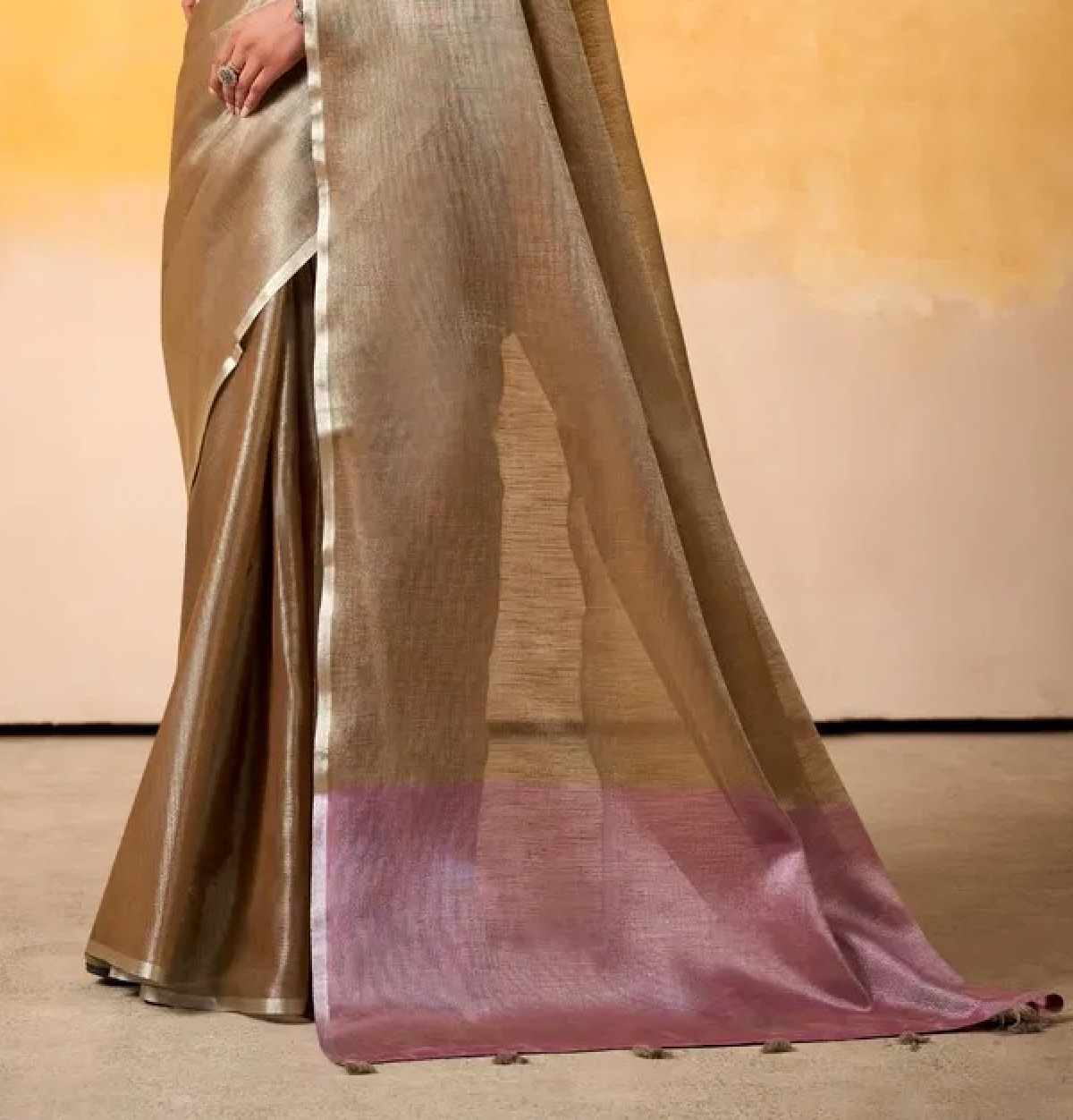 Matrut | Anvika Golden-Purple Saree