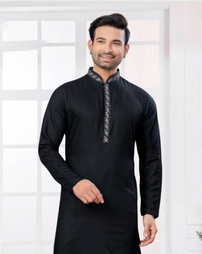 Matrut | Rangoon Black Kurta Set