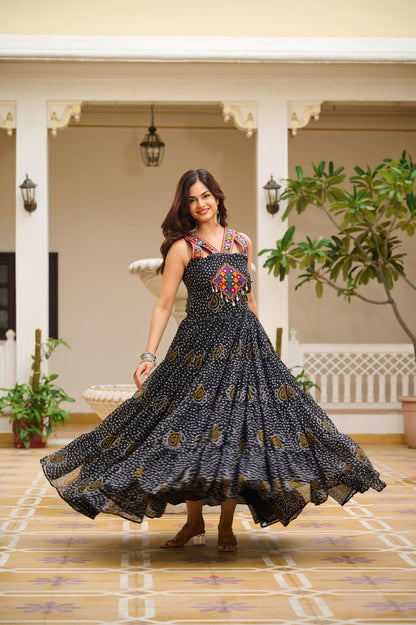 Sutra D07 Black Gown