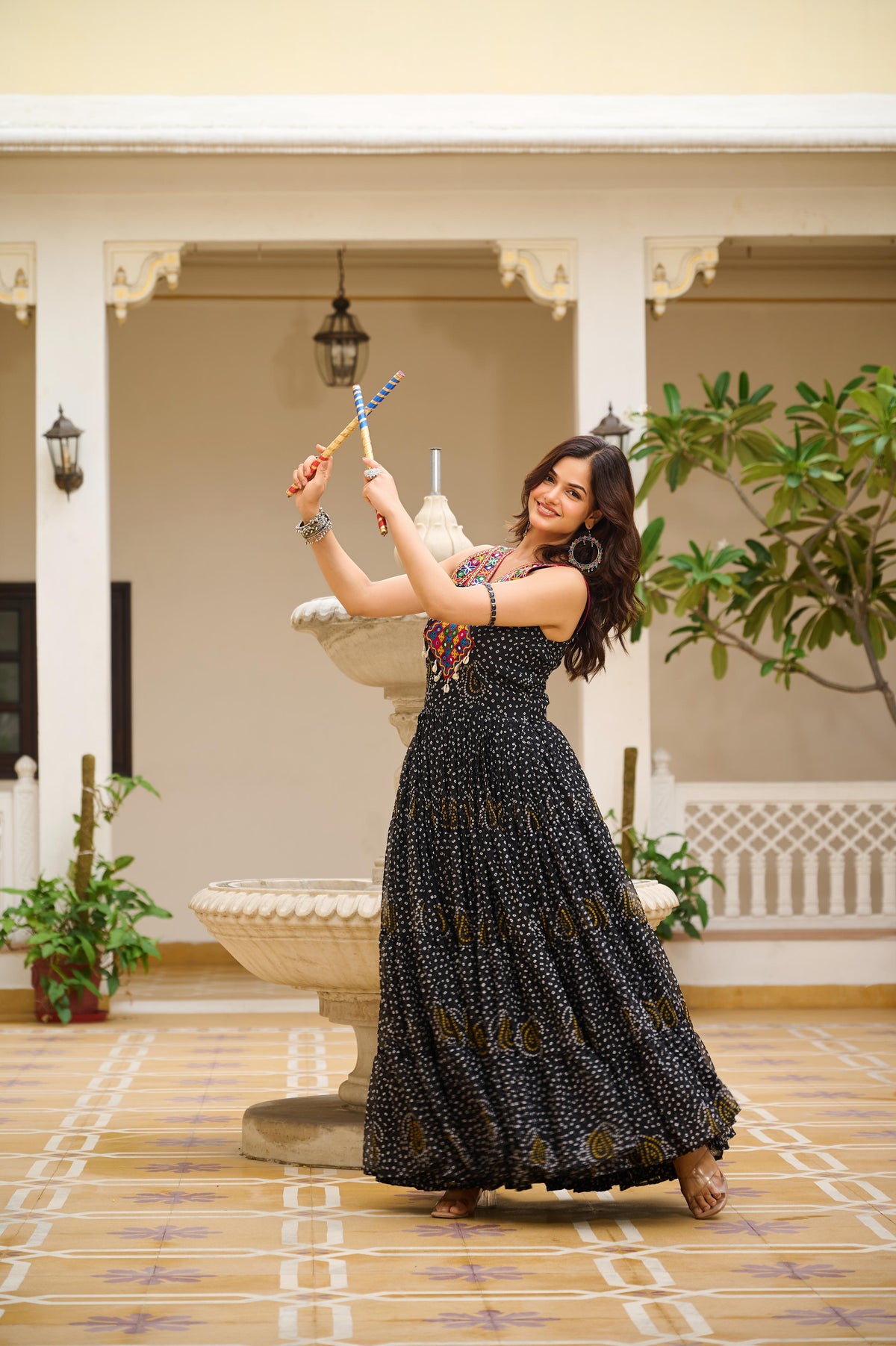 Sutra D07 Black Gown
