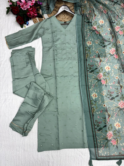 Matrut | Sumukhi Sea Green Straight Suit