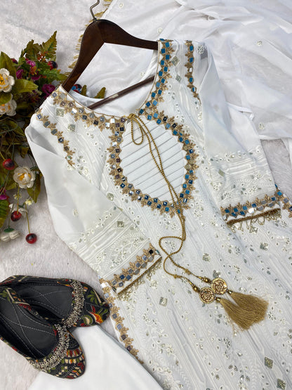 Matrut  | Krupa White Gold Straight Suit