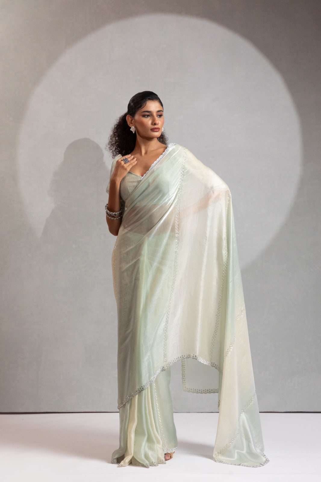 Matrut | Feathera Mint Green Saree