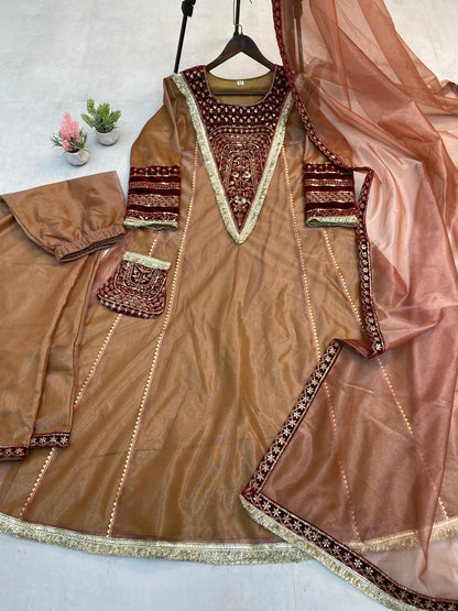 Matrut | Kashish Golden Gown