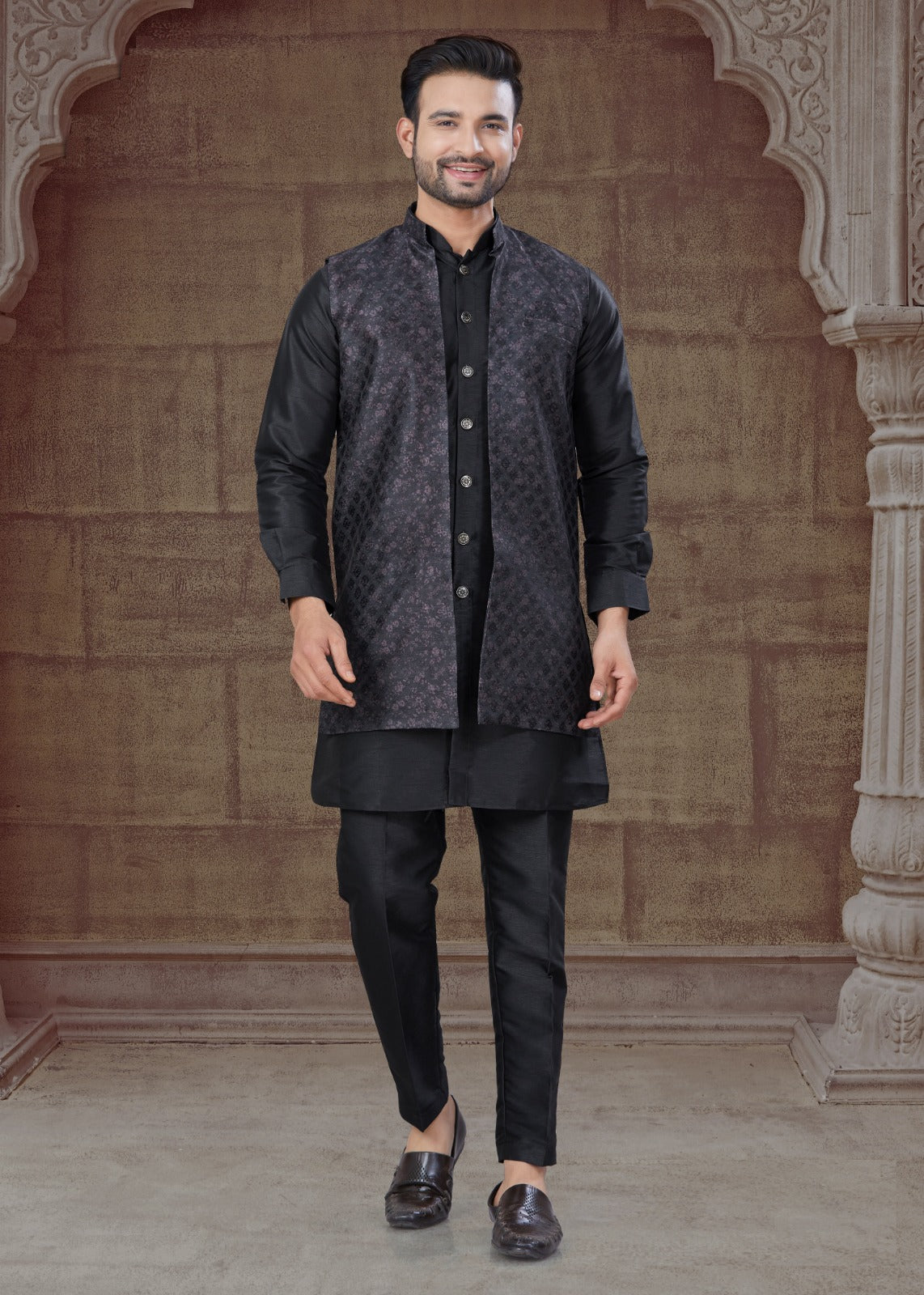 Matrut | Urban Threads Black Kurta Set