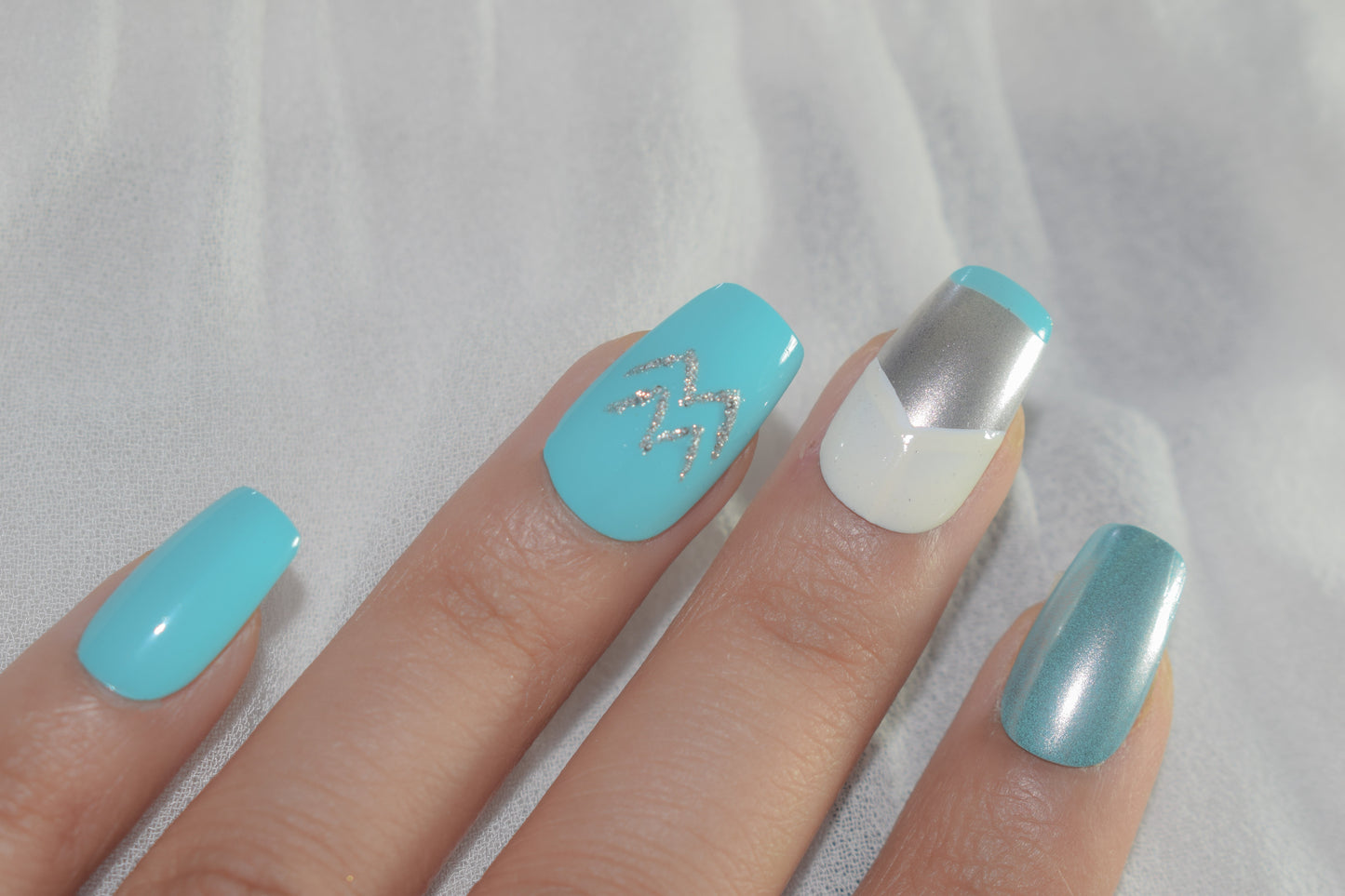 Aquarius Nails