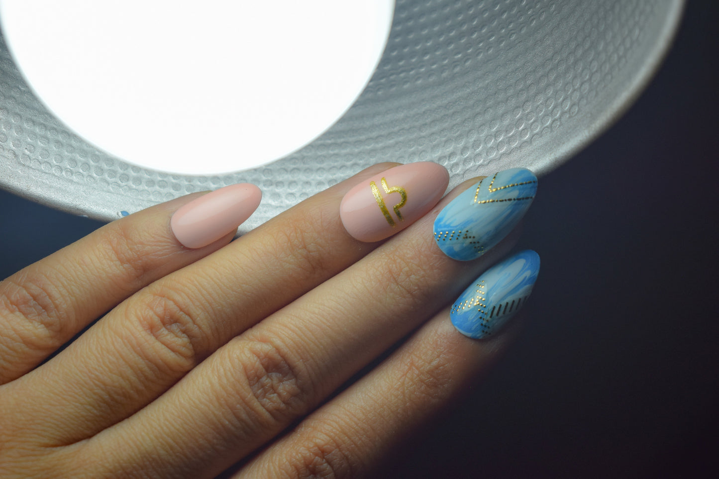 Libra Nails