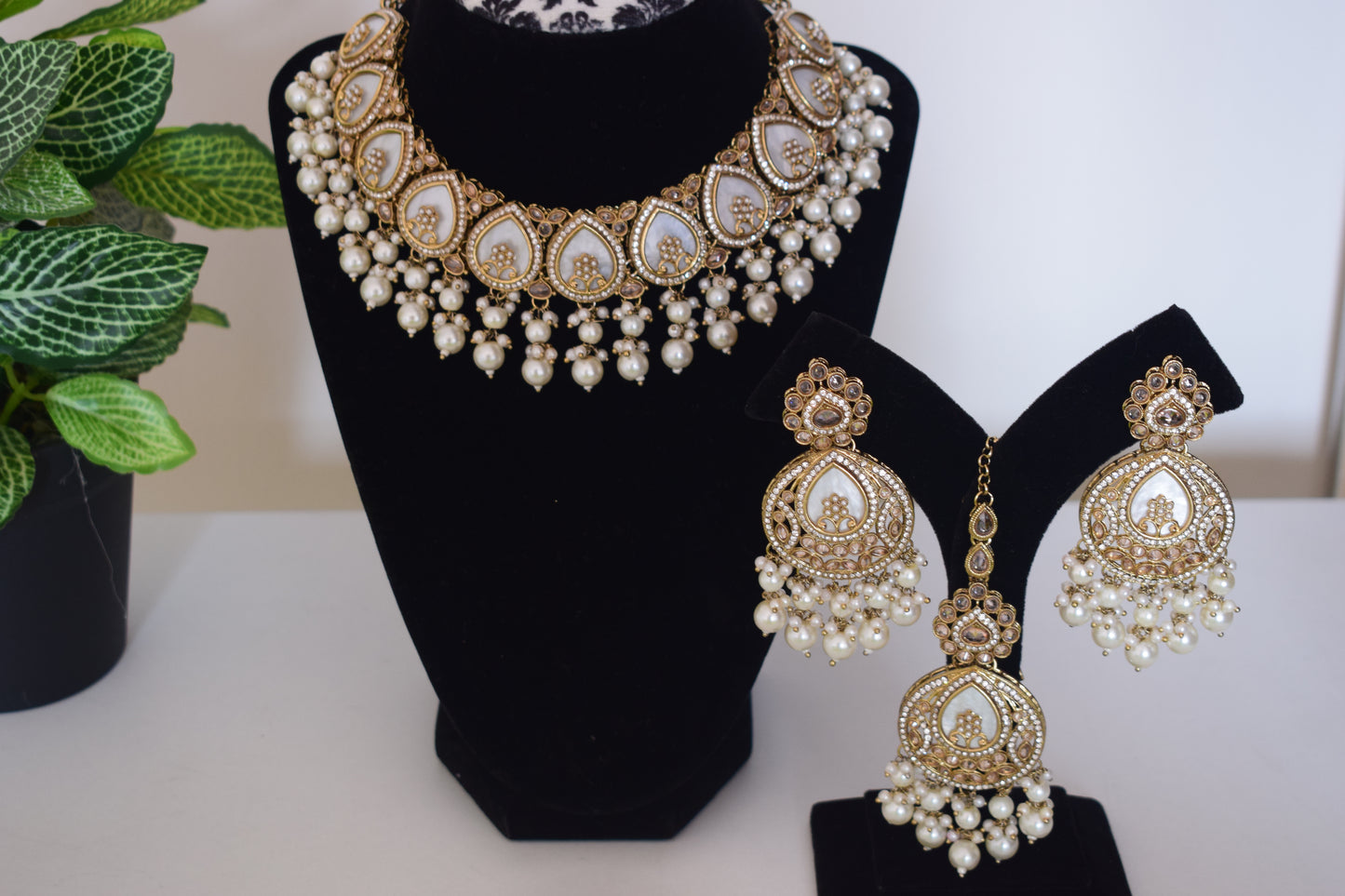 Matrut | Ethnic Necklace Set - M381