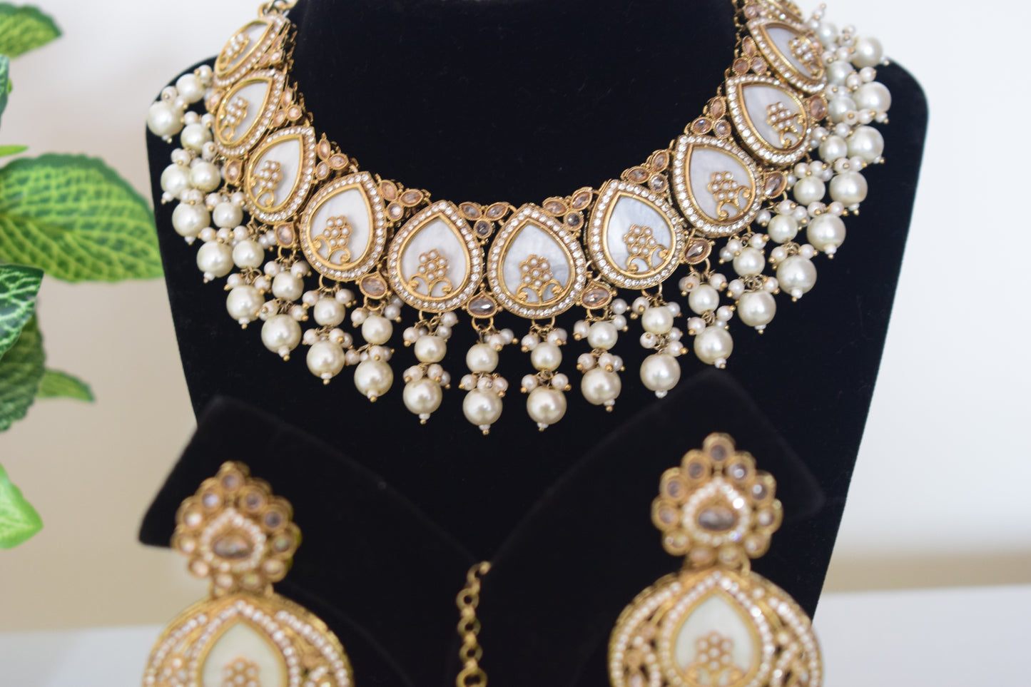 Matrut | Ethnic Necklace Set - M381