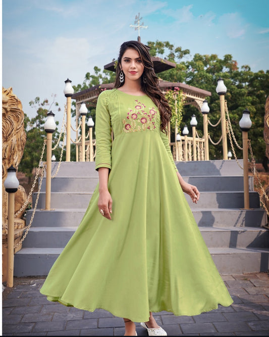 Matrut | Ravia Pista Green Gown