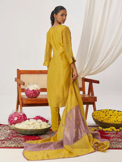 Matrut  | Phool Lavender-Yellow Straight Suit