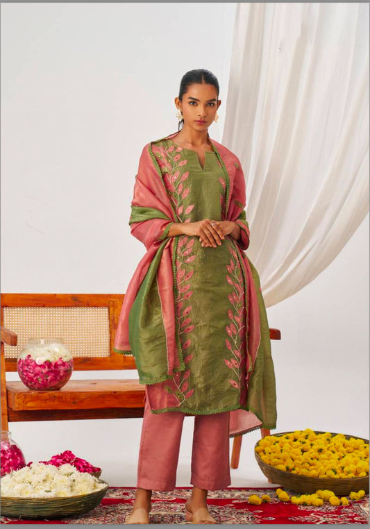 Matrut  | Phool Green-Pink Straight Suit