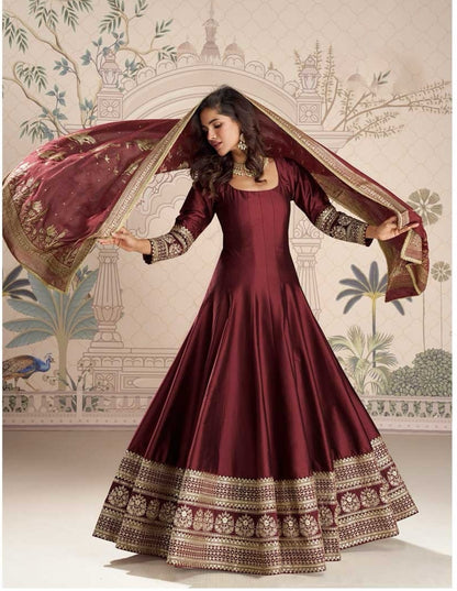 Matrut |  Roshni Maroon Gown