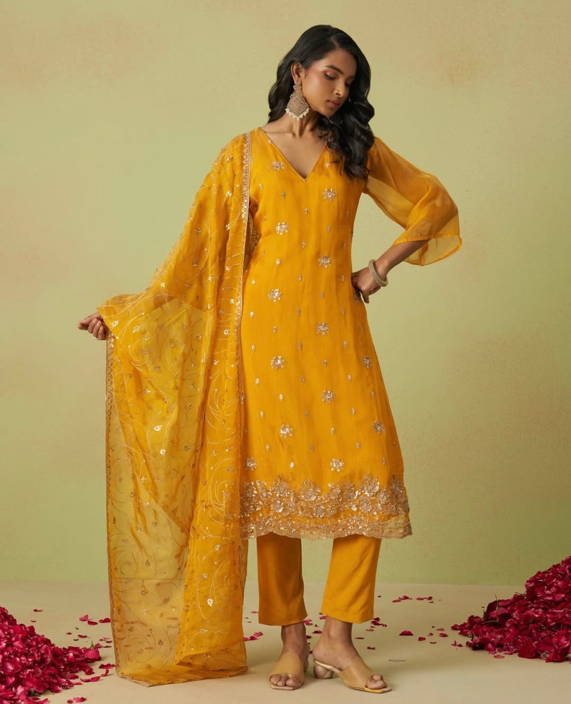 Matrut  | Love Flame Yellow Suit