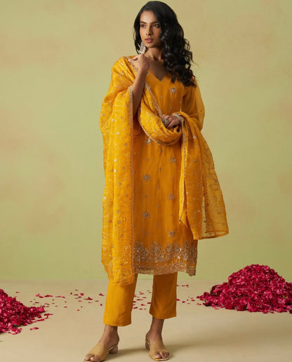 Matrut  | Love Flame Yellow Suit
