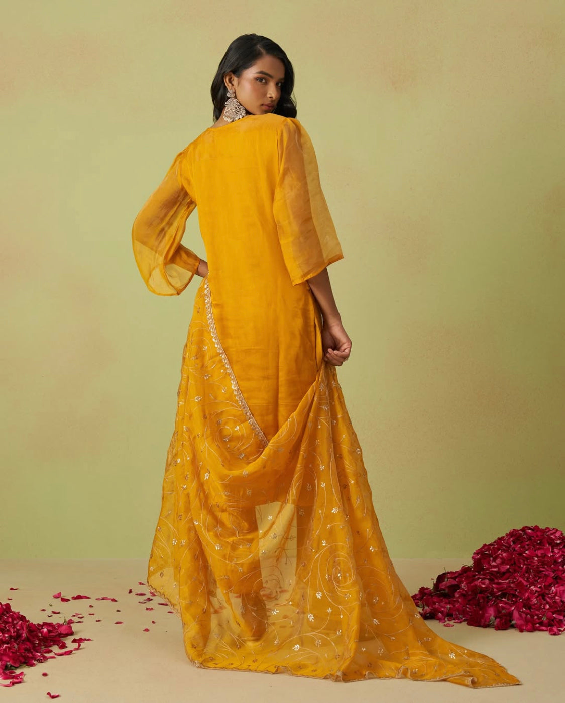 Matrut  | Love Flame Yellow Suit