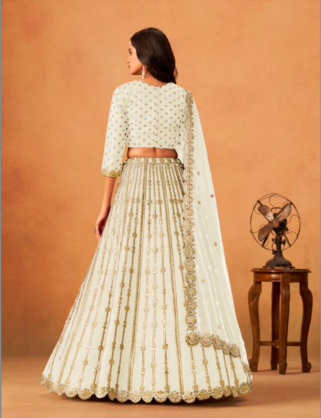 Matrut  | Lavya Off-white Lehenga Set