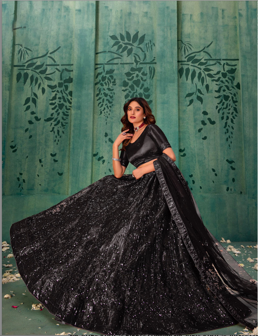 Matrut | Elegance Black Lehenga Set