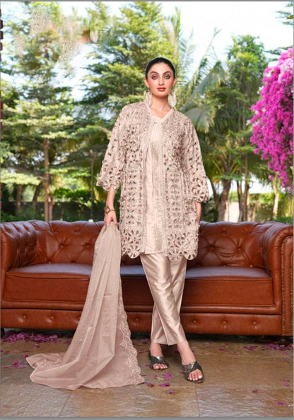 Matrut  | Butterfly Cream Straight Suit