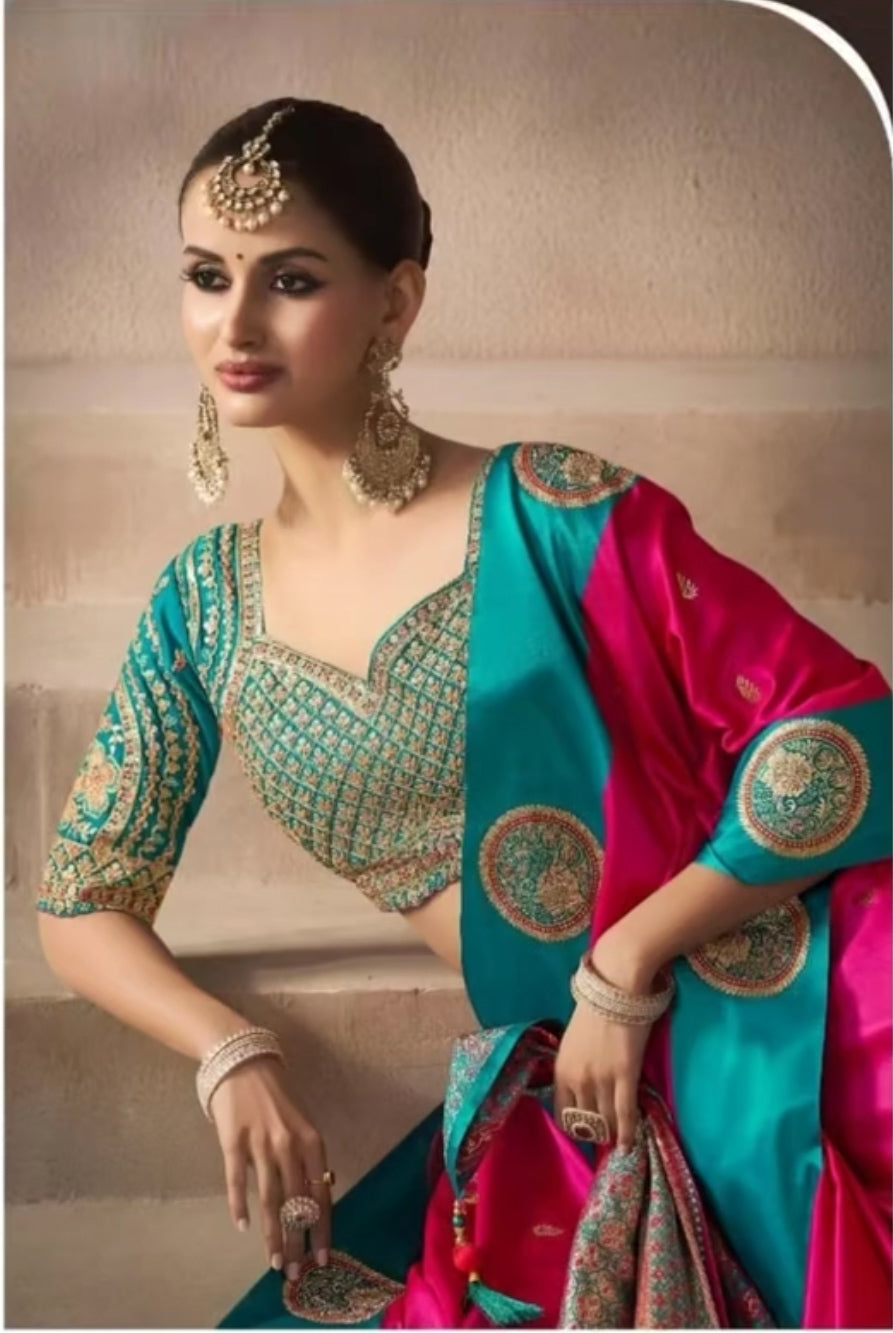 Matrut | Kalki Pink-Blue Saree