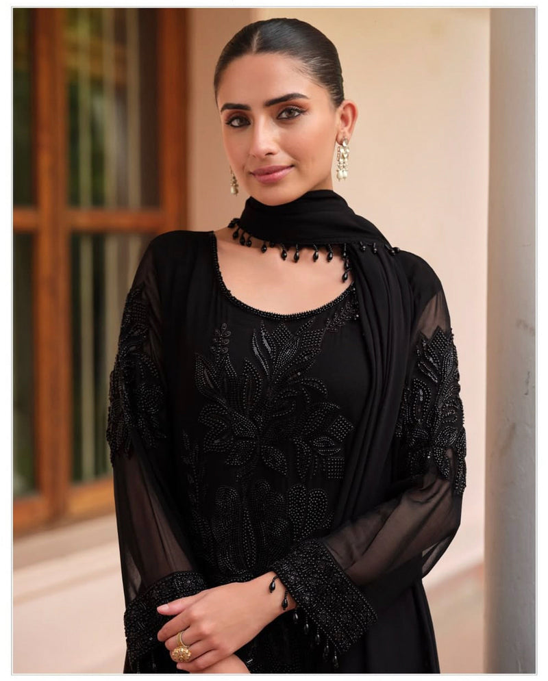 💄 Vanya Surana & Team