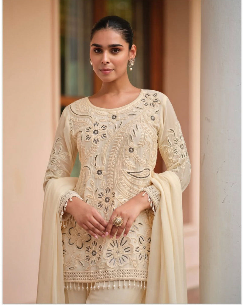 💄 Vanya Surana & Team